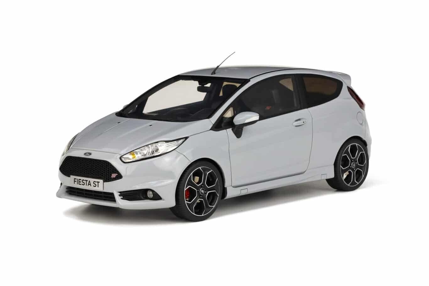 OTTO 1:18 Scale Resin Model Car - 2016 Ford Fiesta ST200 Mk7 in Grey (OT985)