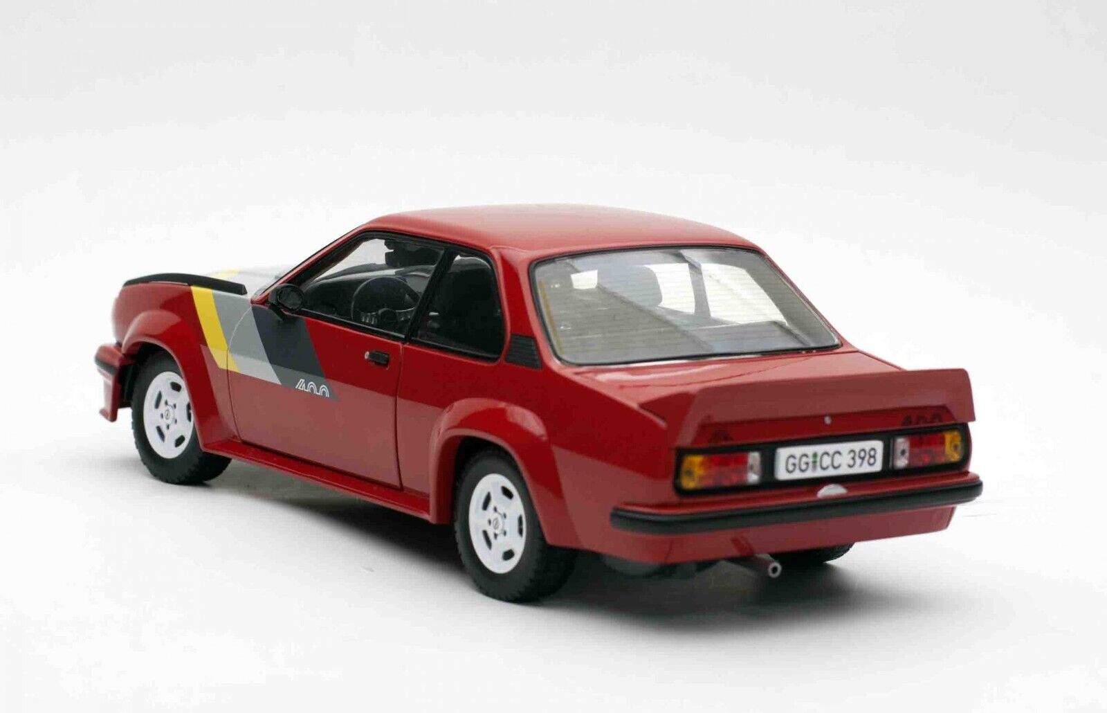 SUNSTAR 1:18 Scale Diecast Model - 1980 Opel Ascona 400 in Red 5398