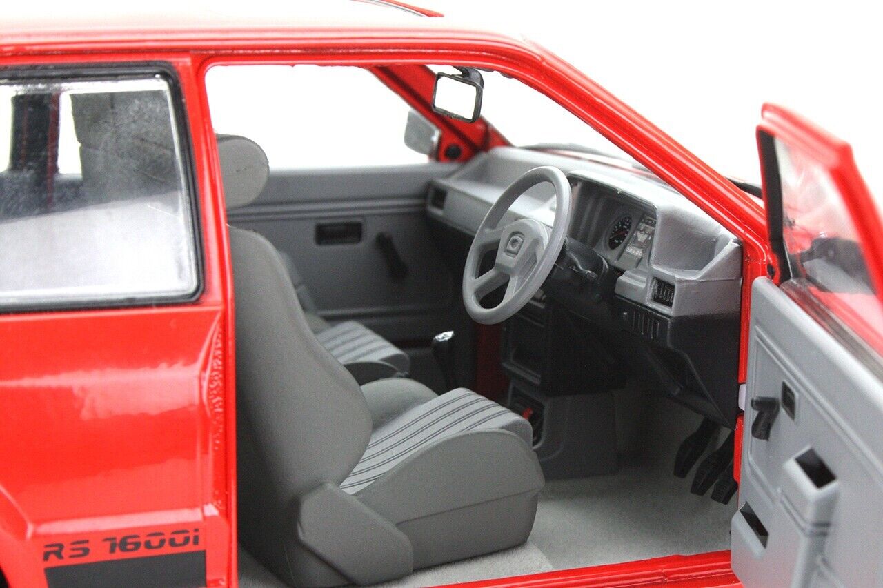 SUNSTAR 1:18 Scale - Ford Escort Mk3 RS1600i in Red