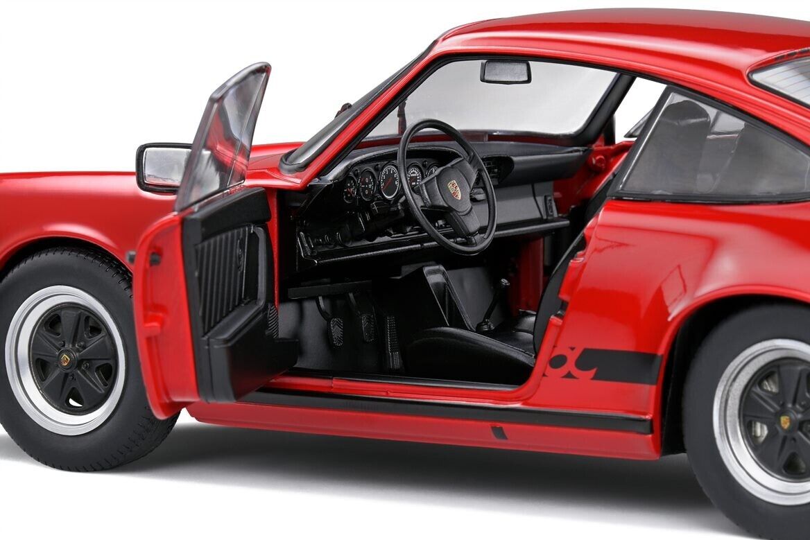 SOLIDO 1:18 Scale Diecast Model, 1977 Porsche 911 3.0 Carerra in red