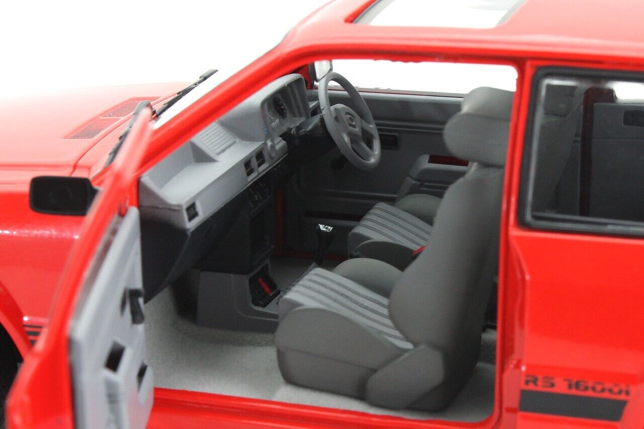 SUNSTAR 1:18 Scale - Ford Escort Mk3 RS1600i in Red