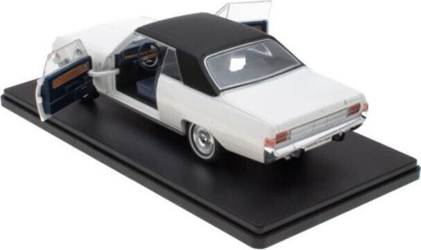 MAG 1:24 Scale Diecast Car - 1965 Opel Diplomat V8 Coupe in White - Blister Pack