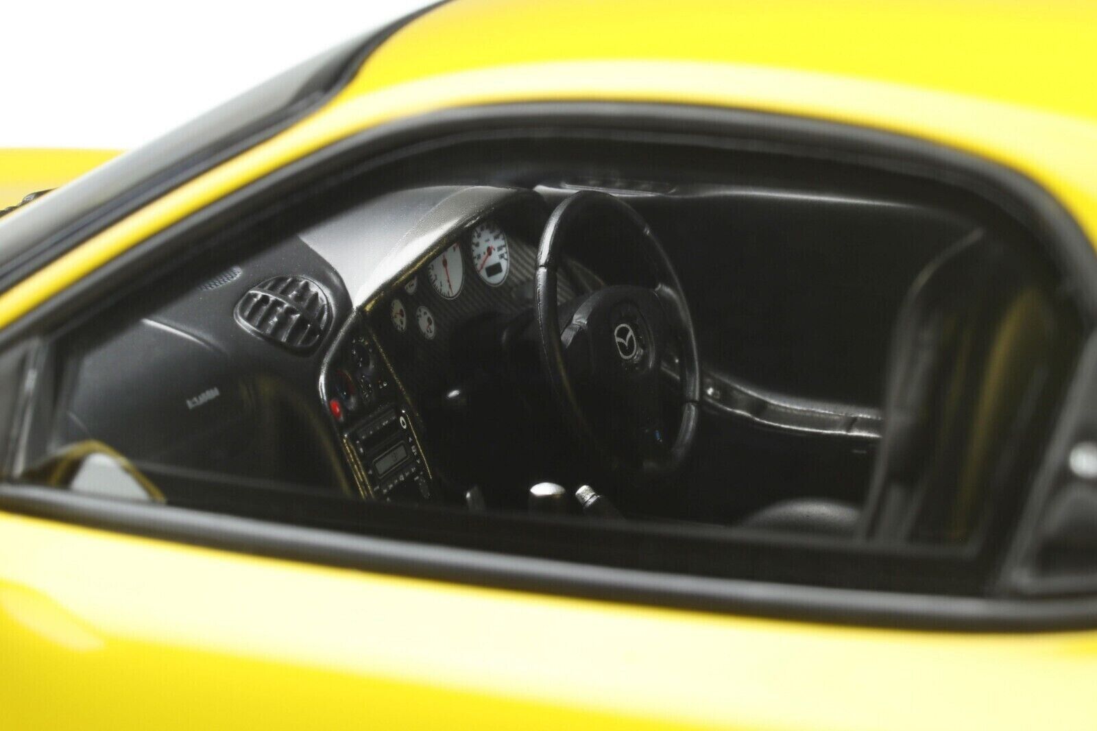 OTTO 1:18 Scale Resin Model Car - 1999 Mazda RX7 - FR Type R Bathurst R Yellow (OT397)