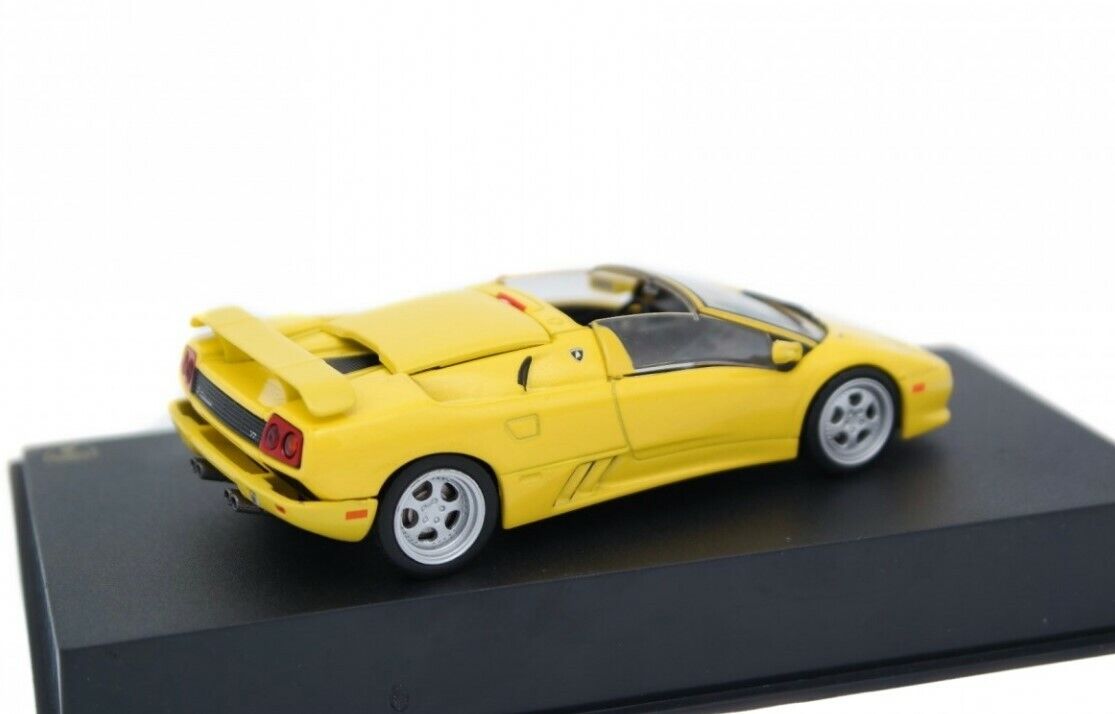 MAG 1:43 Scale Diecast Car Model Lamborghini Diablo Roadster 2000 in yellow