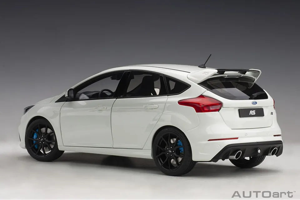Autoart 1:18 Ford Focus RS 2016, frozen white, (full openings) 72951