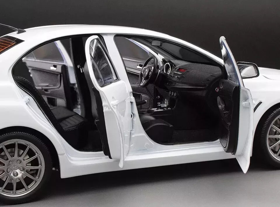 Sunstar 1:18 2018 Mitsubishi Lancer Evolution X - White, 5824