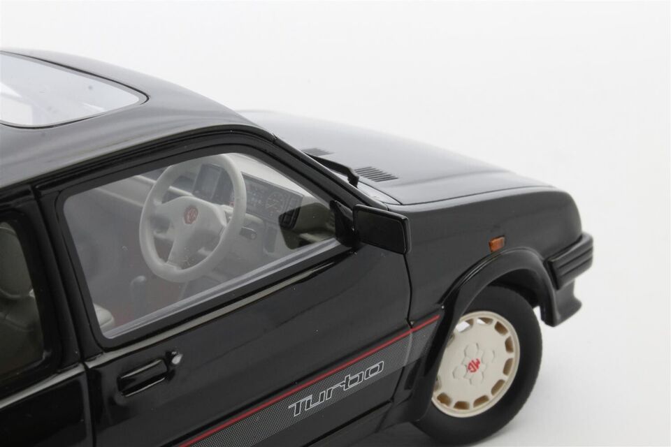 CULT 1:18 Scale Model 1986-90 MG Metro Turbo - Black - CML170-2