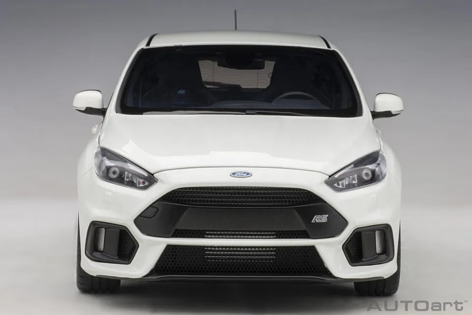 Autoart 1:18 Ford Focus RS 2016, frozen white, (full openings) 72951