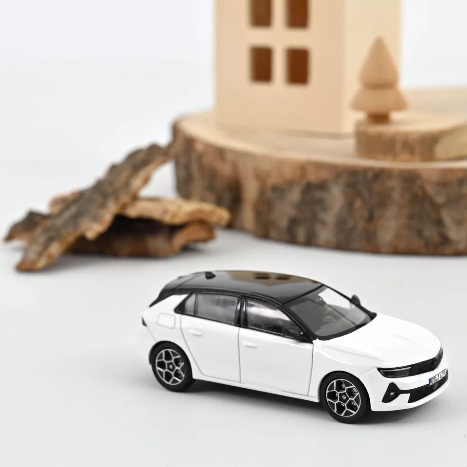 NoRev 1:43 Scale Diecast, 2022 Opel Astra in Arctic White - 360063