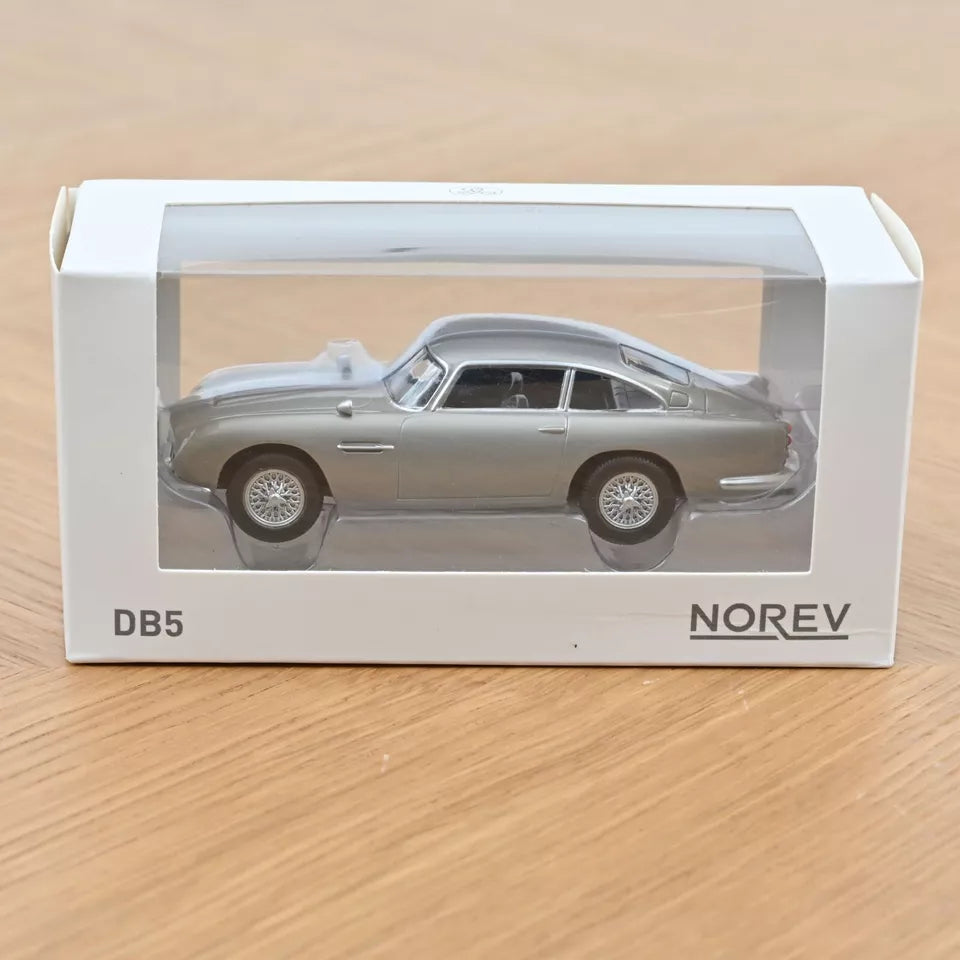 NoRev 1:43 Scale Diecast, 1963 Aston Martin DB5, Silver Birch (007 James Bond) - 270523