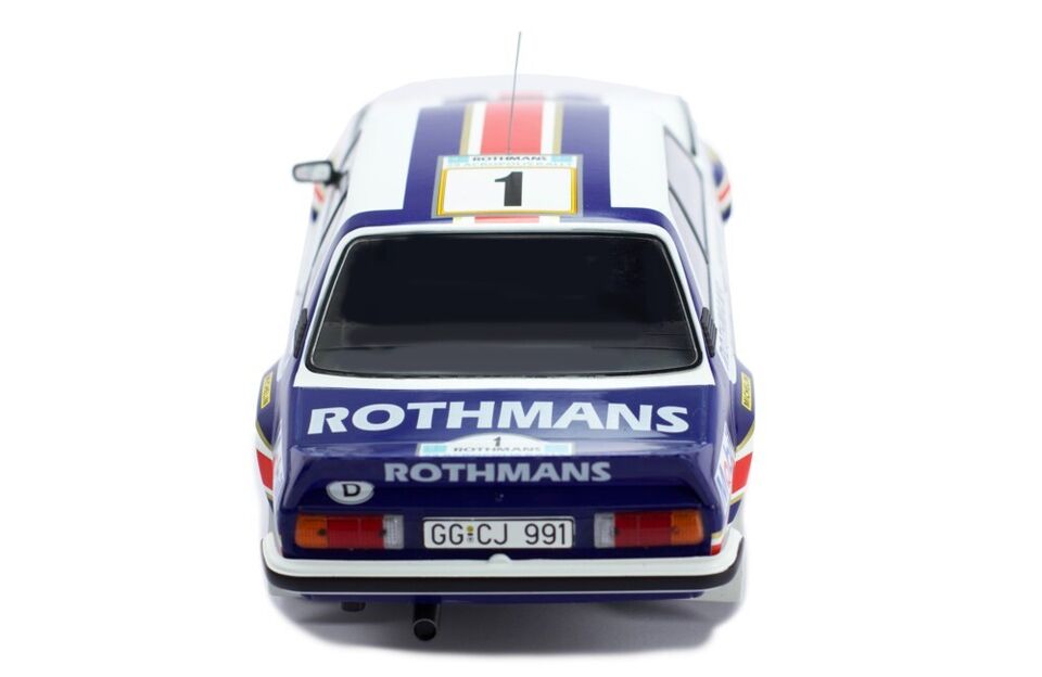 IXO 1:18 Opel Ascona 400 Rothmans Rally Acropolis 1982 #1 W.RÖHRL-C.GEISTDÖRFER