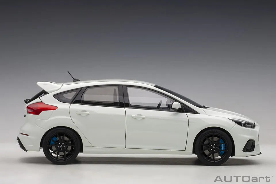Autoart 1:18 Ford Focus RS 2016, frozen white, (full openings) 72951