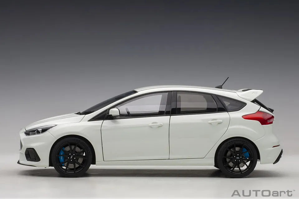Autoart 1:18 Ford Focus RS 2016, frozen white, (full openings) 72951