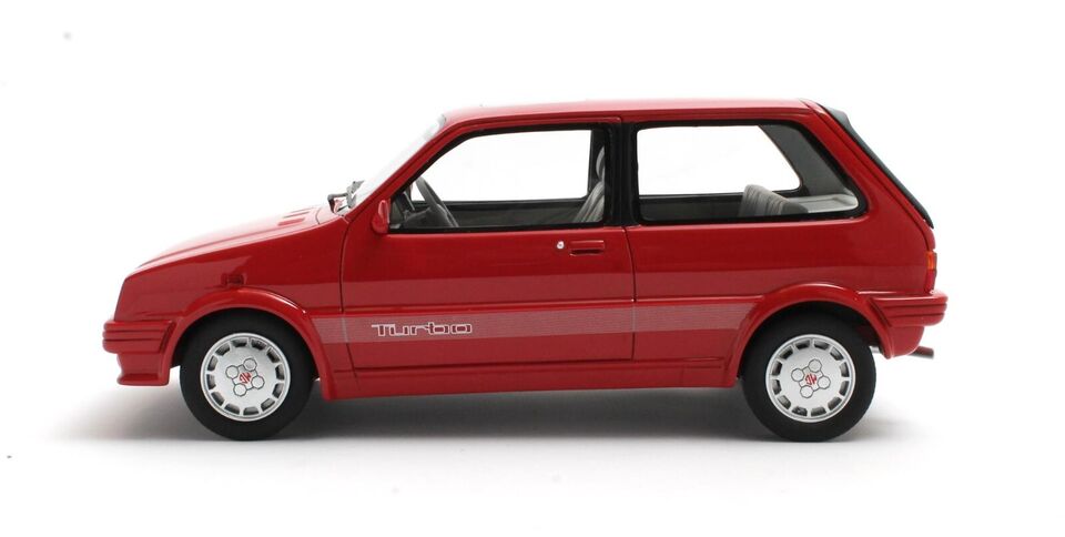 CULT 1:18 Scale Model 1986-90 MG Metro Turbo - Red - CML170-3