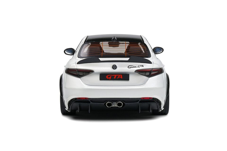 Solido 1:18 Diecast Model Car - 2022 Alfa Romeo Giulia GTA White