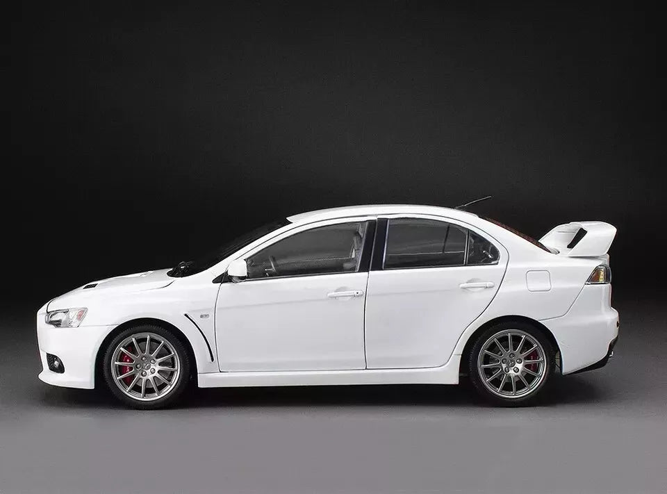 Sunstar 1:18 2018 Mitsubishi Lancer Evolution X - White, 5824