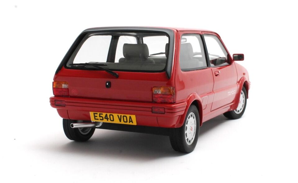 CULT 1:18 Scale Model 1986-90 MG Metro Turbo - Red - CML170-3