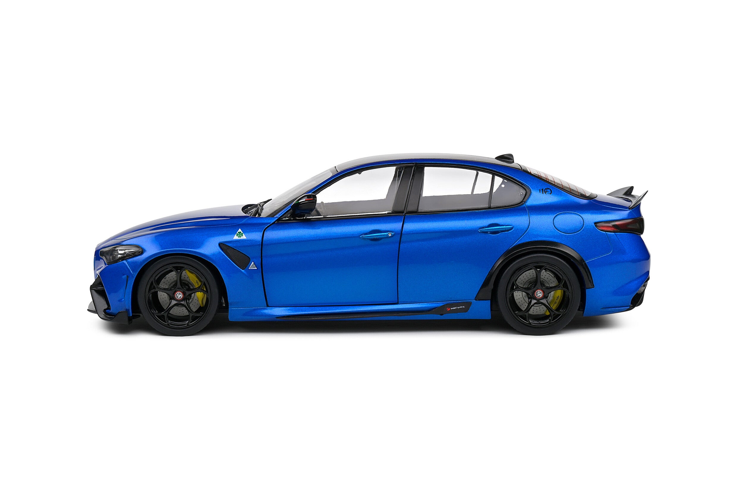 Solido 1:18 Diecast Model Car - 2022 Alfa Romeo Giulia GTA - Annodised Blue - S1806906