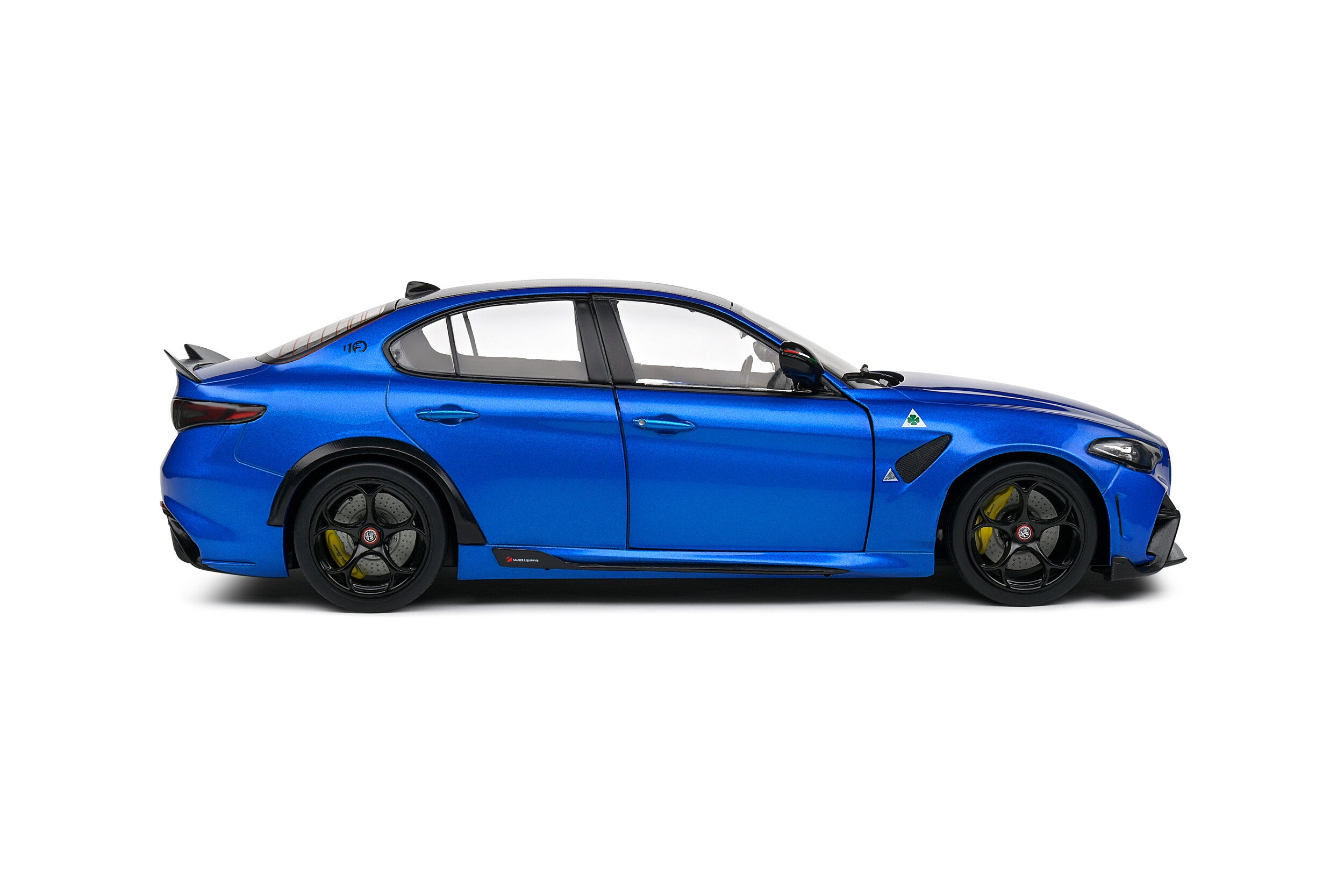 Solido 1:18 Diecast Model Car - 2022 Alfa Romeo Giulia GTA - Annodised Blue - S1806906