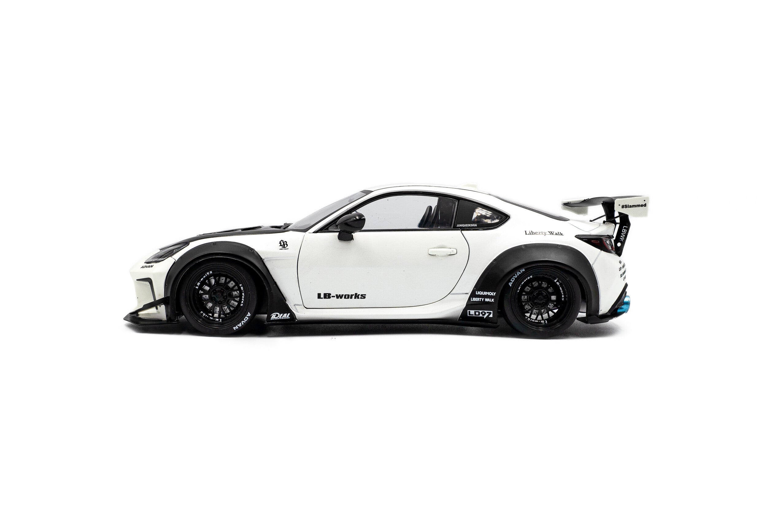 Solido 1:18 Diecast - Toyota GR86 LBWK BODY KIT, White - S1813602