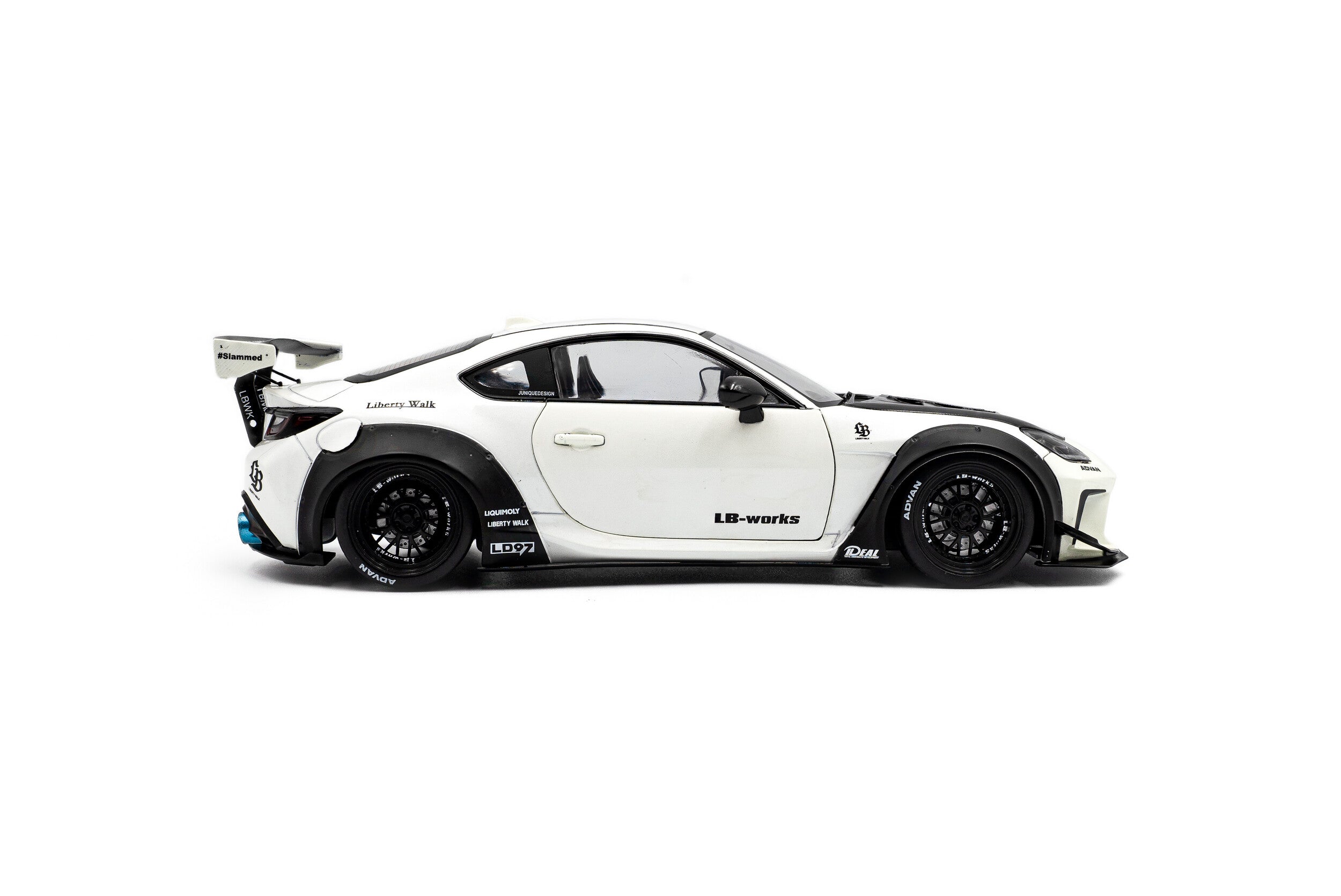 Solido 1:18 Diecast - Toyota GR86 LBWK BODY KIT, White - S1813602