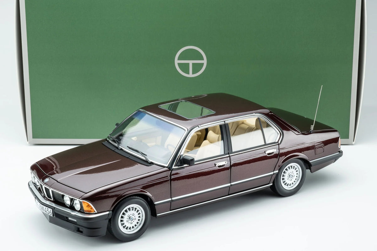 Touring Modelcars 1:18 Scale Diecast - 1984 BMW 745i E23 - Burgundy Red Metallic - 18023002