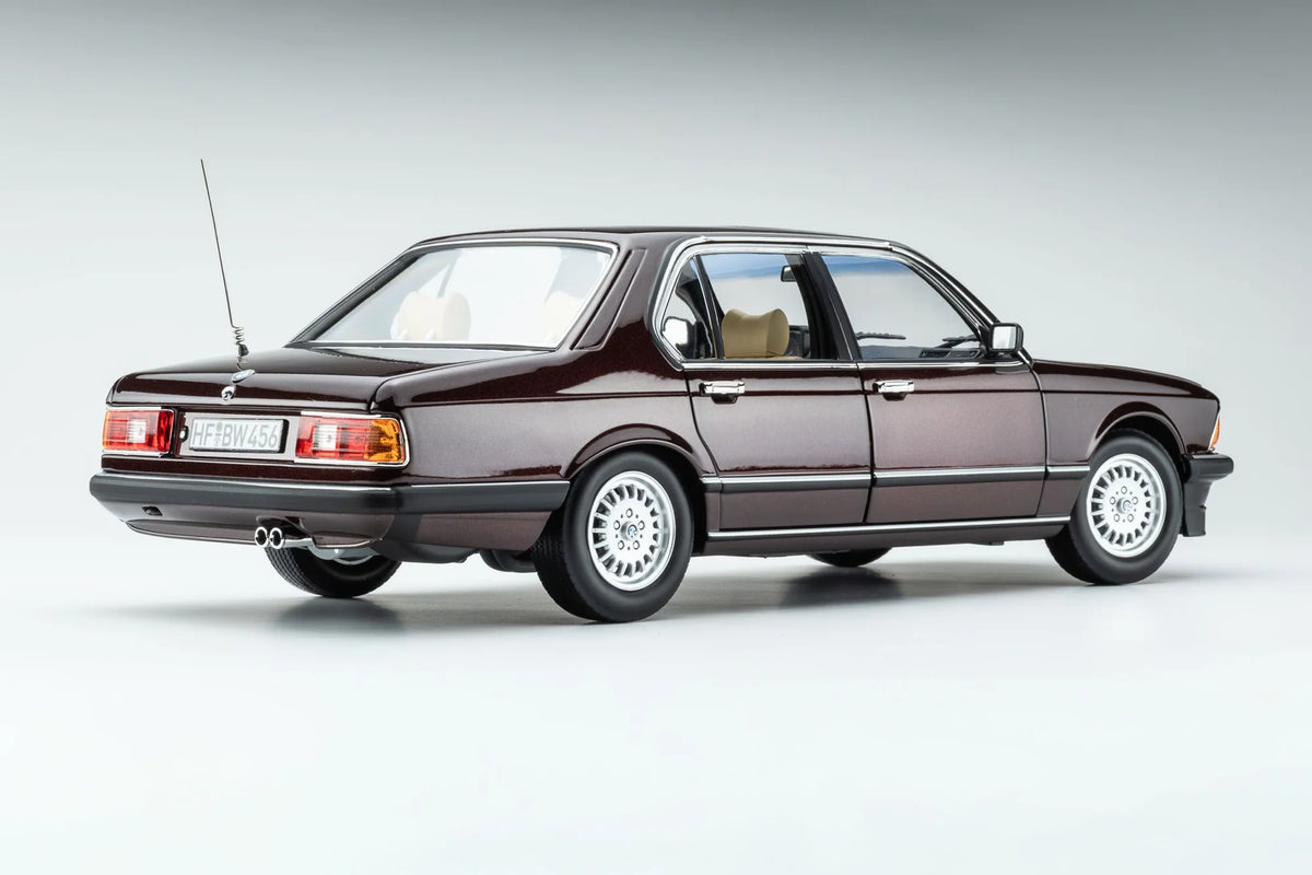 Touring Modelcars 1:18 Scale Diecast - 1984 BMW 745i E23 - Burgundy Red Metallic - 18023002