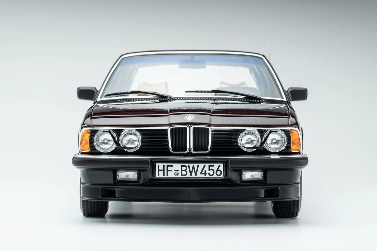Touring Modelcars 1:18 Scale Diecast - 1984 BMW 745i E23 - Burgundy Red Metallic - 18023002