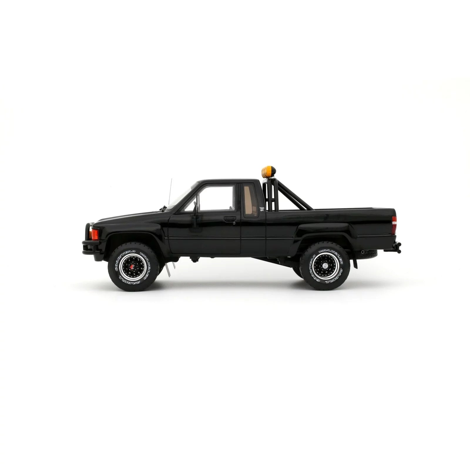 OTTO 1:18 Scale Resin - 1985 Toyota Hilux SR5, Back to the Future - Glossy Black 202 - OT481