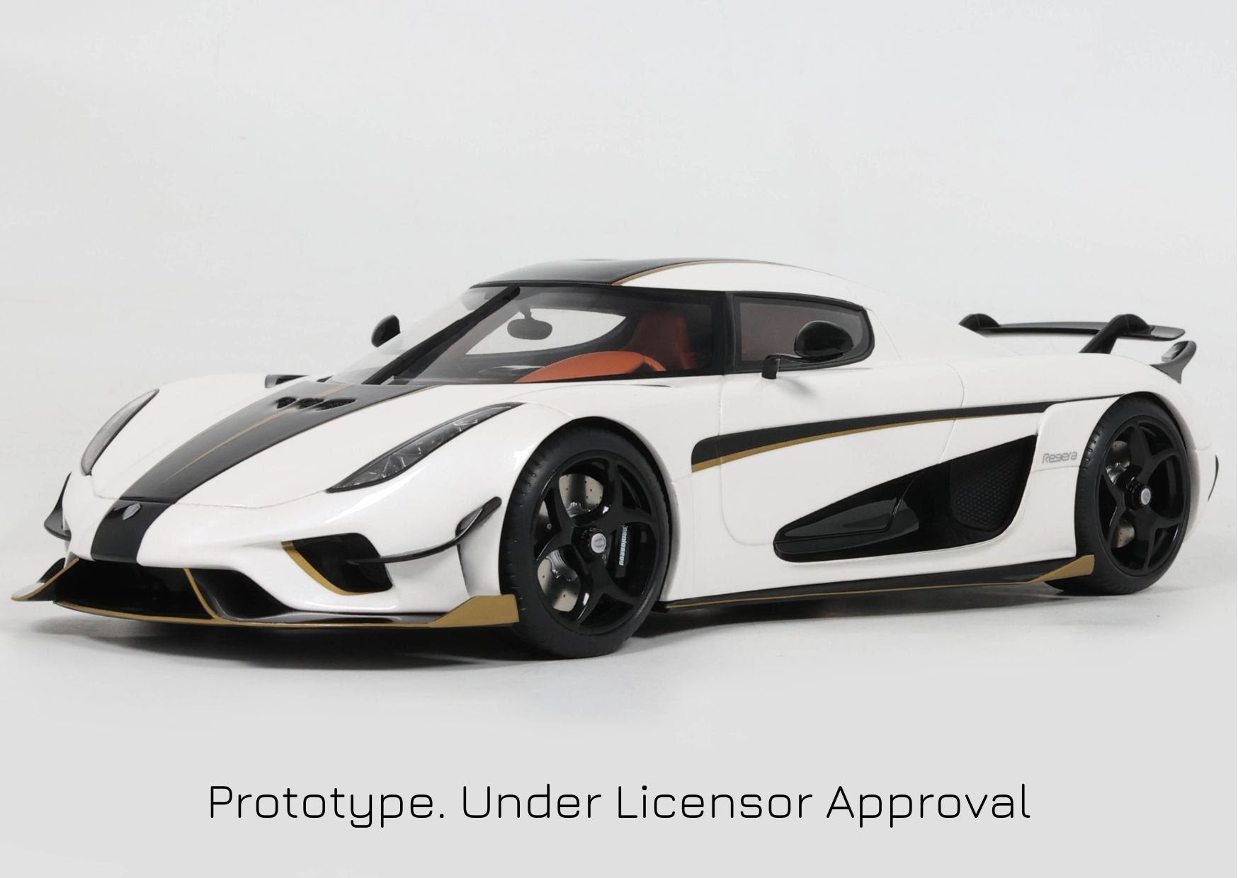 GT Spirit 1:18 Scale Resin Model, Koenigsegg Regera Record White 2023 - White- GT913