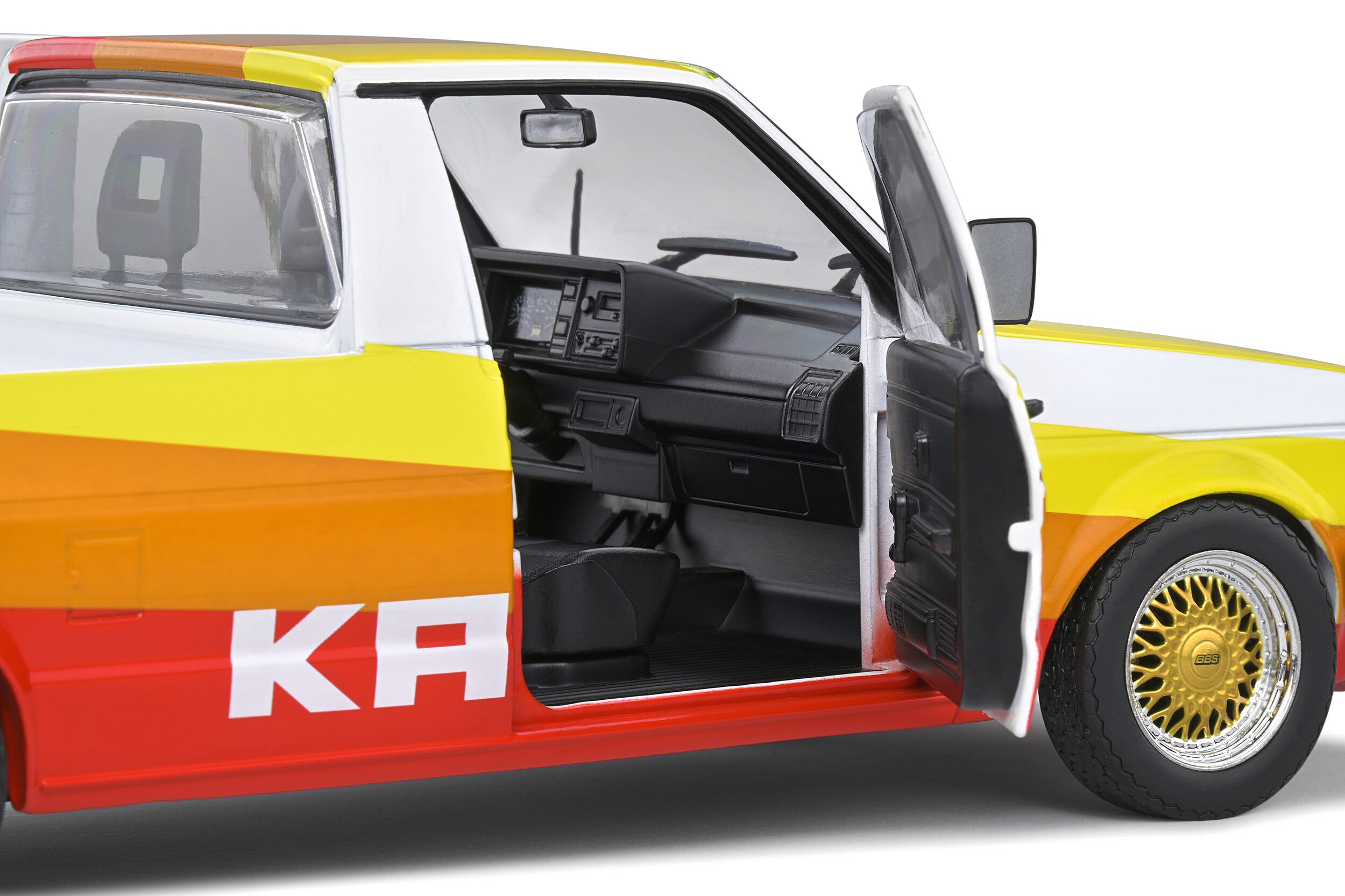 Solido 1:18 Diecast - 1982 Volkswagen Caddy Mk1, Kamei Tribute "Street Fighter" - S1803506