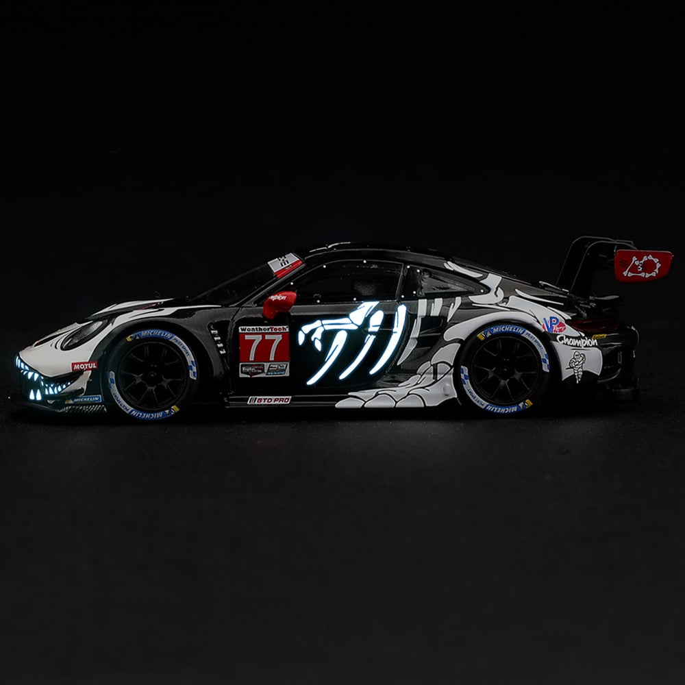 Mini GT 1:64 PORSCHE 911 GT3 R (992) NO.77 AO RACING SKELETON REXY 2026 IMSA PETIT LE MANS (LHD) - MGT01436-L