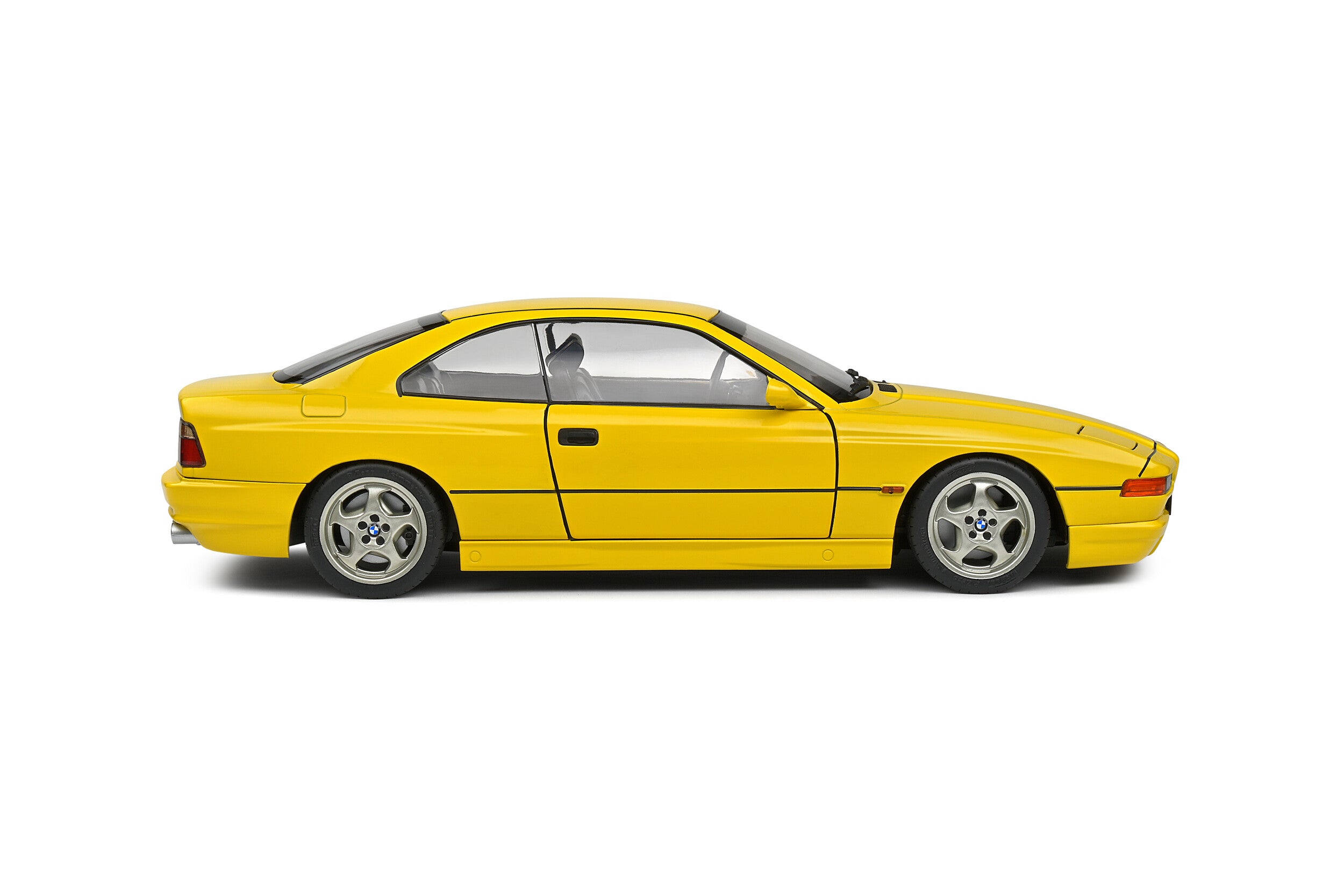Solido 1:18 Diecast - 1991 BMW 850 (E31) CSI, Yellow - S1807005 - FAULTY