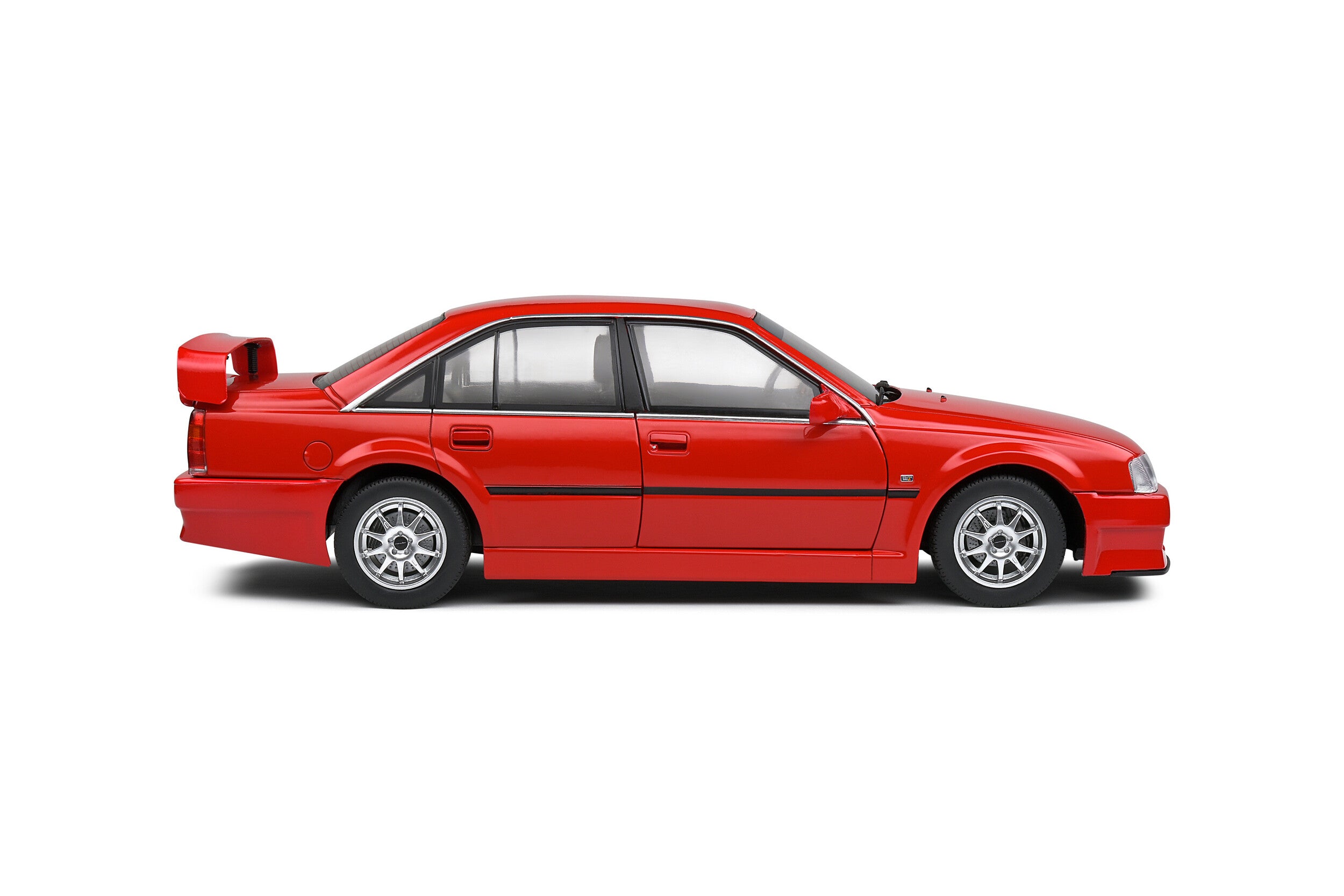 SOLIDO 1:18 Scale Diecast Model, 1990 Opel Omega 3000 24V - Red - S1809704