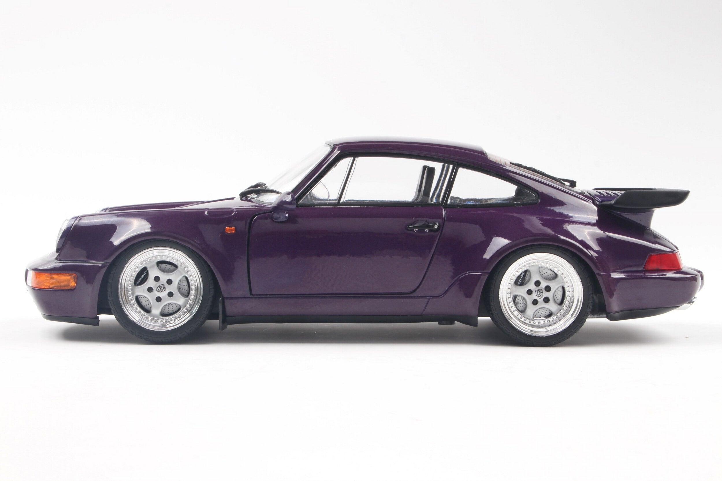 SOLIDO 1:18 Scale - 1990 Porsche 911 (964) Turbo , Violet Blue Metallic - S1803412