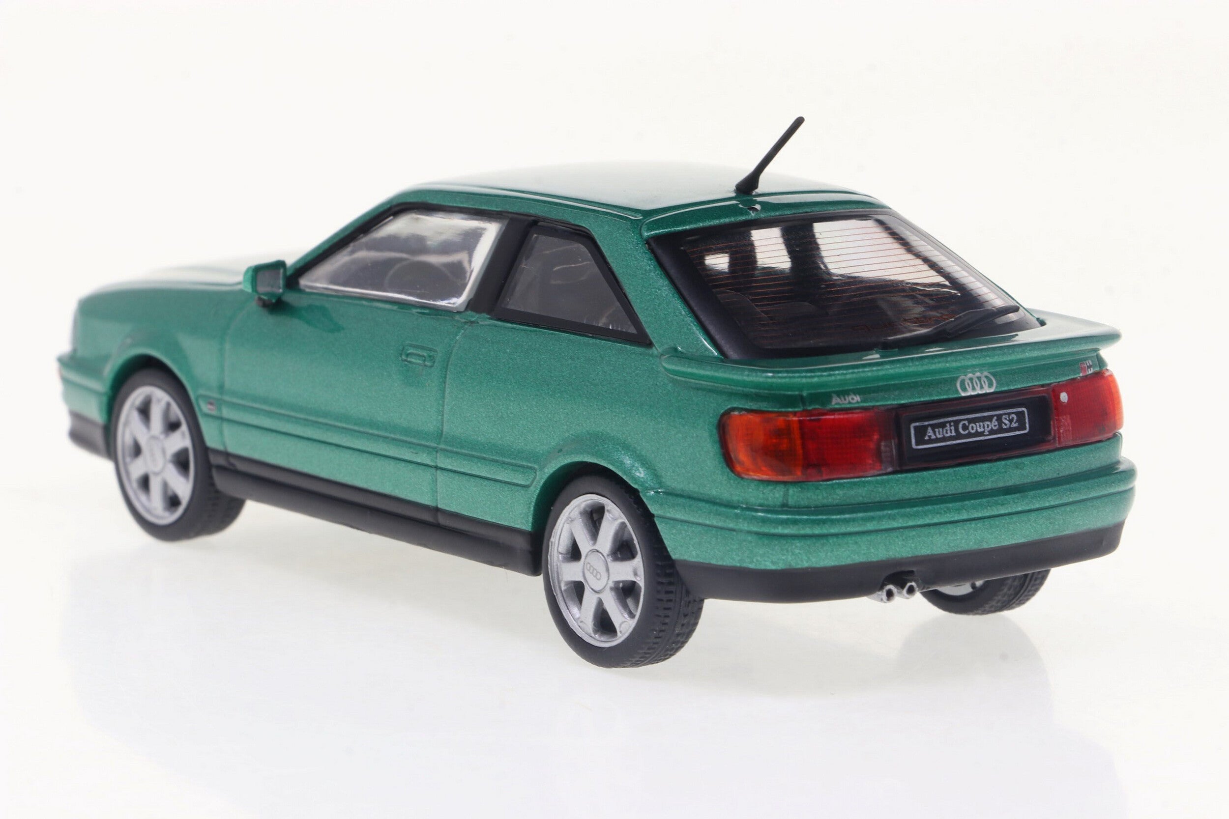 SOLIDO 1:43 Diecast Model, 1994 Audi Coupe S2, Cricket Green - S4312209
