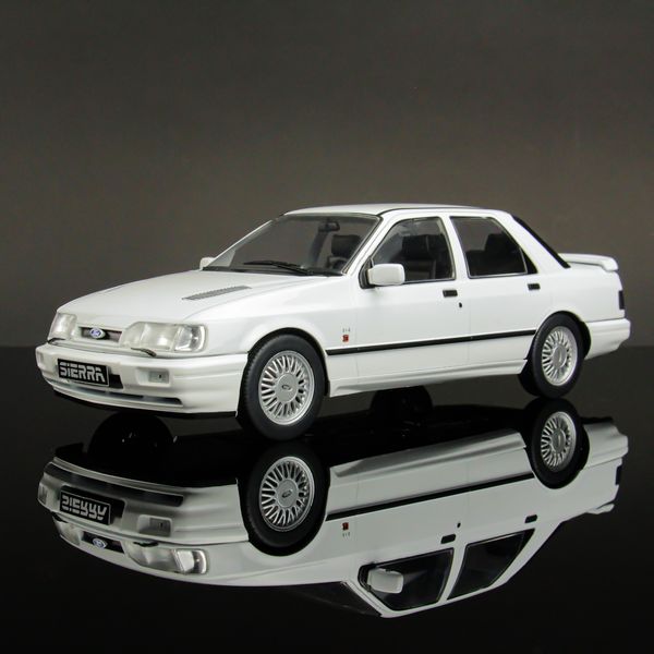 MCG 1:18 Scale - 1992 Ford Sierra Sapphire Cosworth 4x4 White