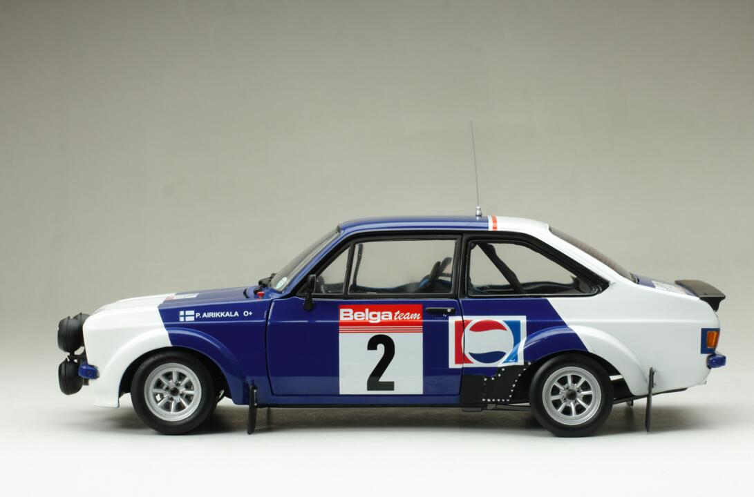 SUNSTAR 1:18 Scale Ford Escort Mk2 RS1800 Airikkala Piironen Des Ardennes 1983 1