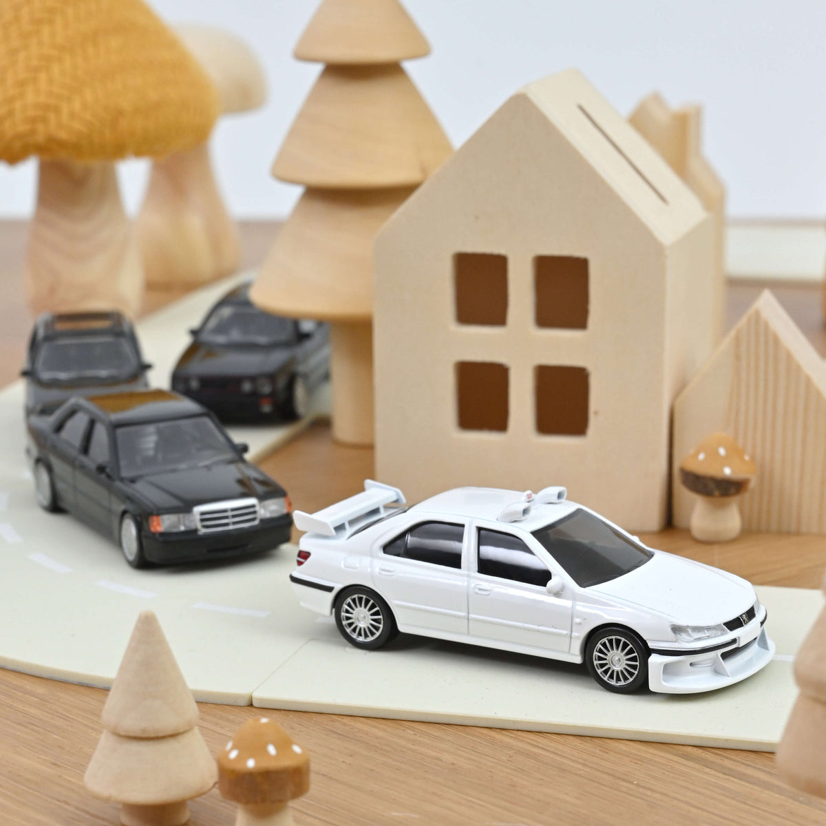 NoRev 1:43 Scale Diecast, Peugeot 406 Taxi 2, Jet Car,  White - 474622