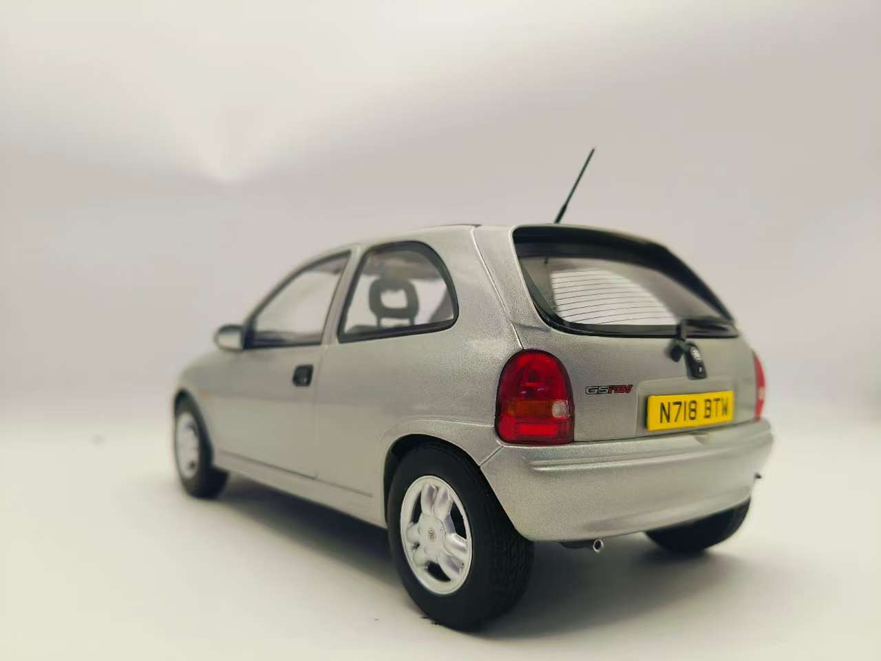 MCG 1:18 Scale Diecast - 1993 Vauxhall Corsa GSi (UK Exclusive RHD), Silver - MCG18846