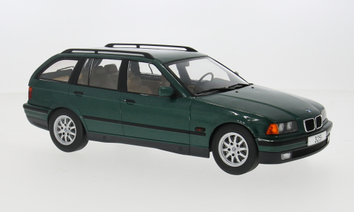 MCG 1:18 Scale Diecast Model, 1995 BMW 3 Series (E36) Touring, Green - MCG18366
