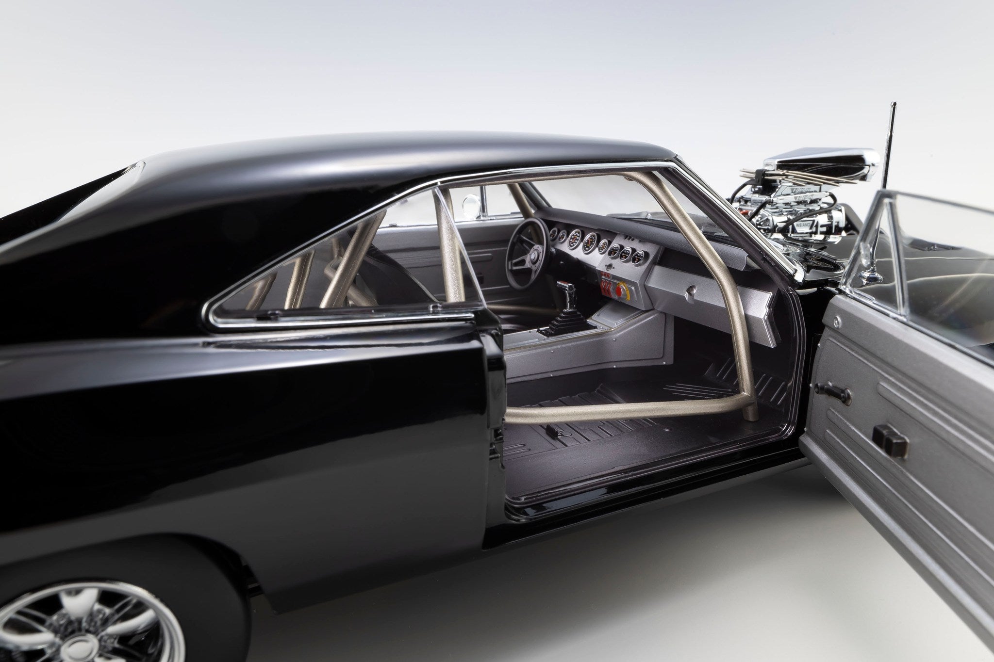 Kyosho Diecast - 1:18 Dodge Charger R/T 1970 Fast & Furious - Black - KS08974FF