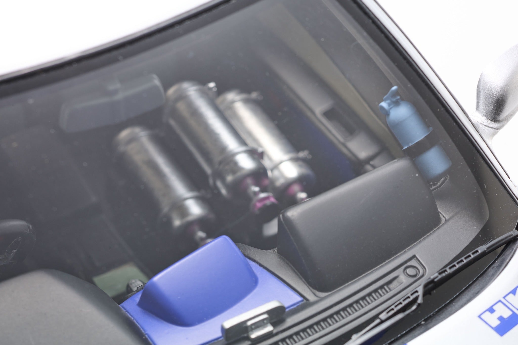 Kyosho Resin - 1:12 Nissan Skyline R34 GT-R 2001 "Fast & Furious" Silver/Blue Stripes - KSR12007A