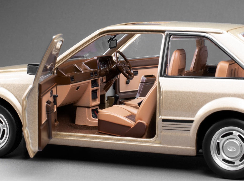 SUNSTAR 1:18 Scale - 1981 Ford Escort Mk3 Ghia in Gold - RHD UK EXCLUSIVE, 360 pcs - 5032R