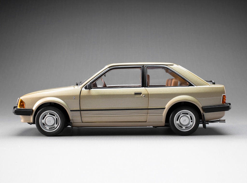 SUNSTAR 1:18 Scale - 1981 Ford Escort Mk3 Ghia in Gold - RHD UK EXCLUSIVE, 360 pcs - 5032R