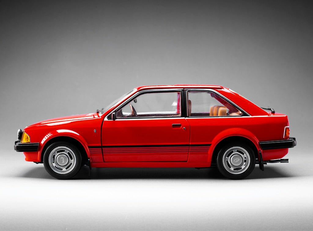 SUNSTAR 1:18 Scale - 1981 Ford Escort Mk3 Ghia in Red - RHD UK EXCLUSIVE, 360 pcs - 5031R