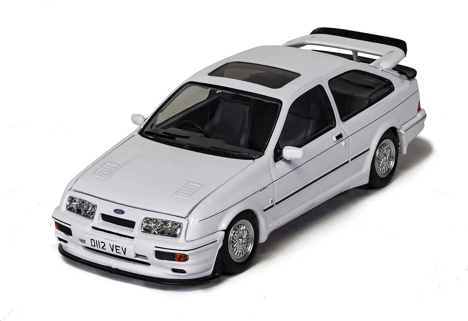 Corgi Vanguards 1:43 SCALE 1987 Ford Sierra RS500 Cosworth in Diamond White