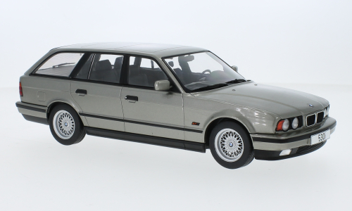 MCG 1:18 Scale Diecast Model Car - 1991 BMW 5 Series (E34) Touring, Grey - MCG18330