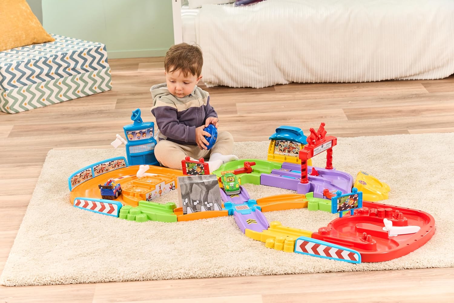 VTech Toot-Toot Drivers Super Circuit RC Raceway, Toy Car Playset with 2 Vehicles Included, 3 Exciting Crash Zones, Songs & Fun Phrases, Interactive Toddler Toy 12 Months, 2, 3, 4, 5