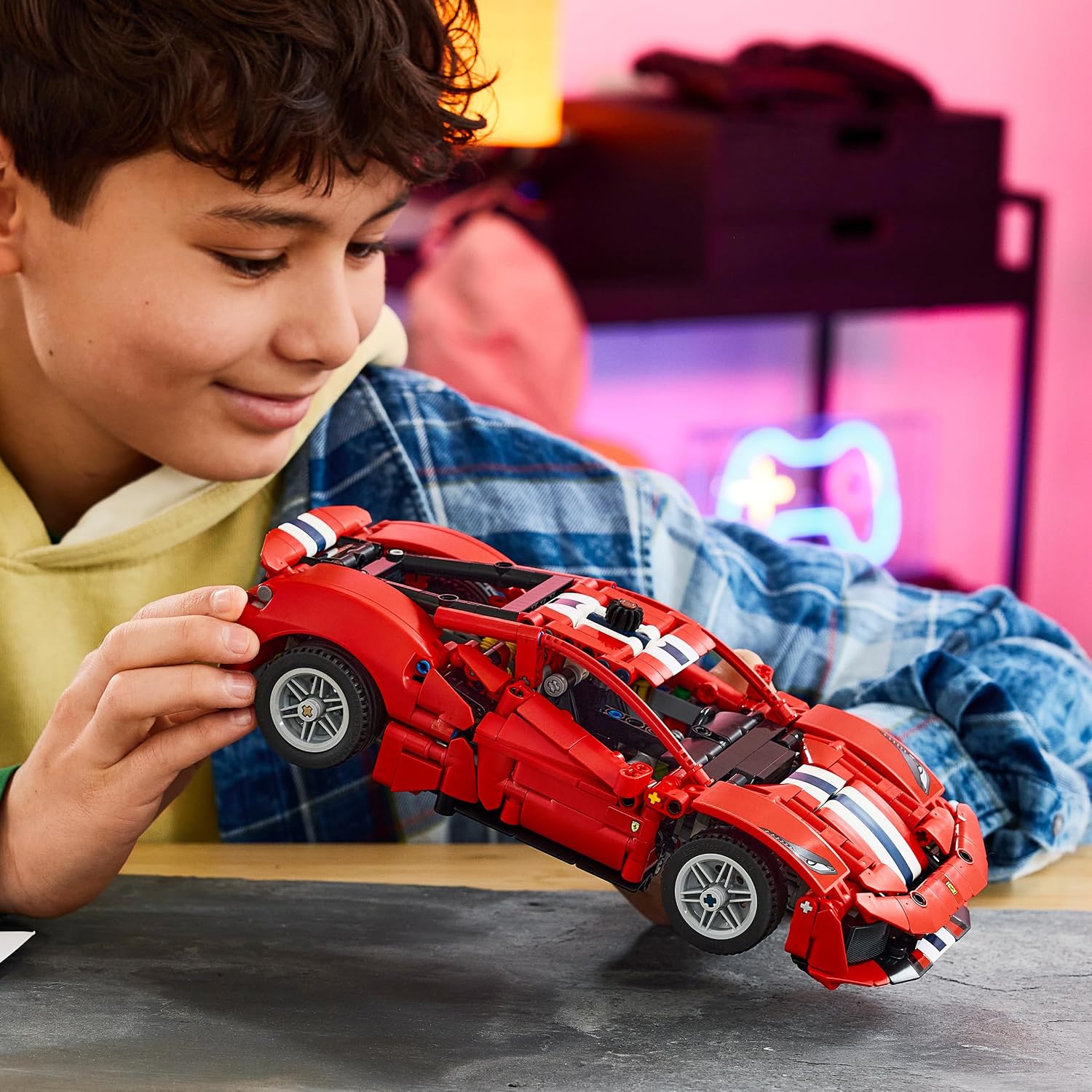 LEGO Technic Ferrari 488 PISTA, Forza Horizon 6, 882 Pieces - Age 9+ - 42235